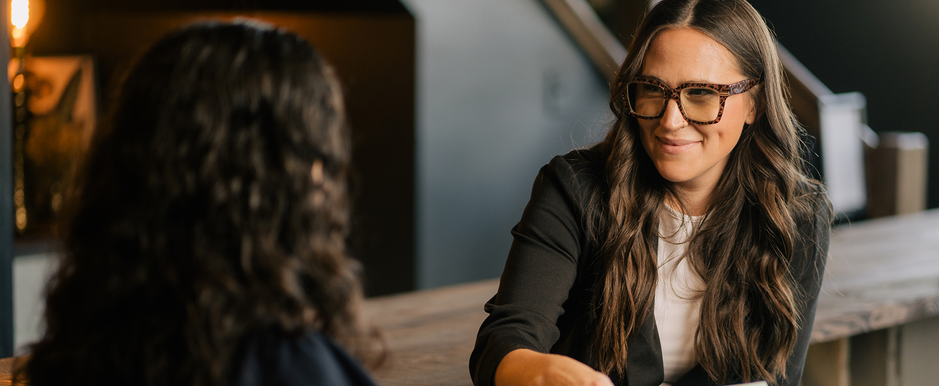 kalyn working with a client